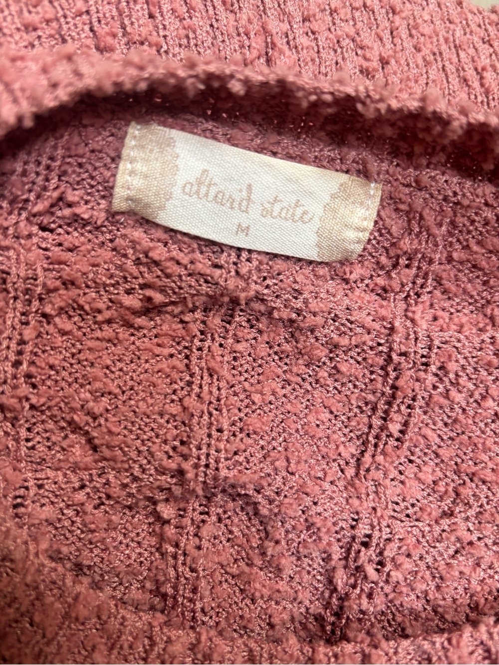 Altar'd State Dusty Rose Cropped Chunky Knit Cable Crewneck Sweater Size Medium - Picture 5 of 7